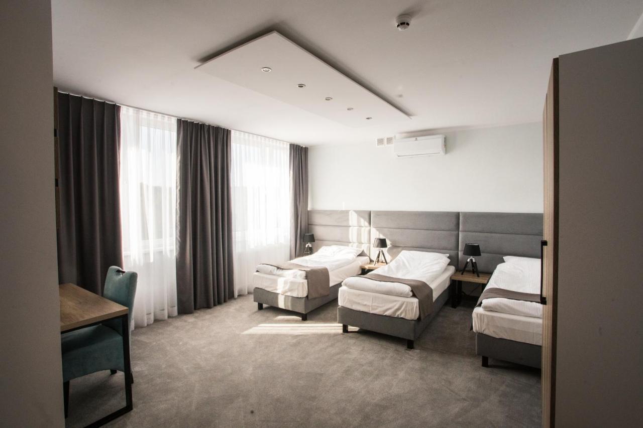 Hotel Tiffany Nowe Miasto Lubawskie Exteriör bild